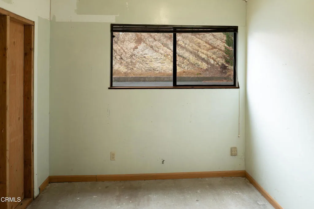 5c Marios window room 5c Marios window room