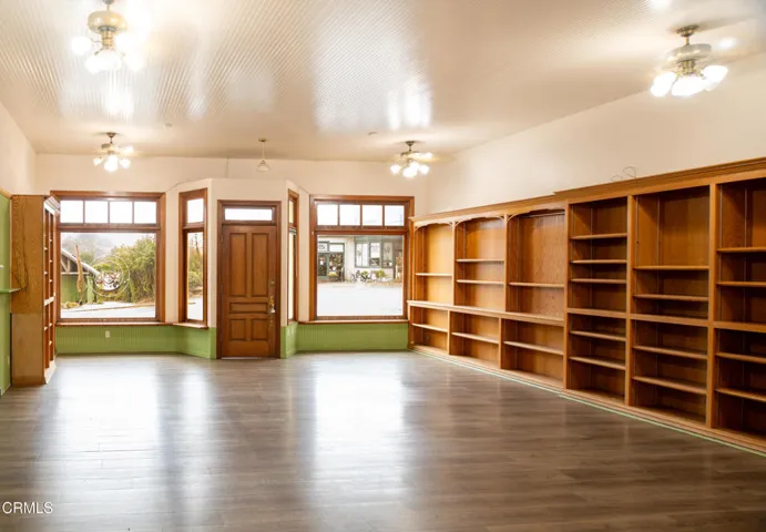 2 Front room facing west shelving