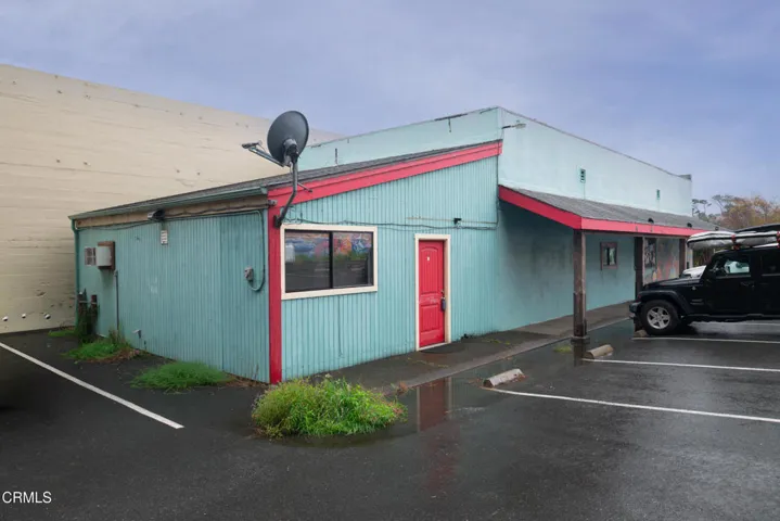 5b rear view of bldg