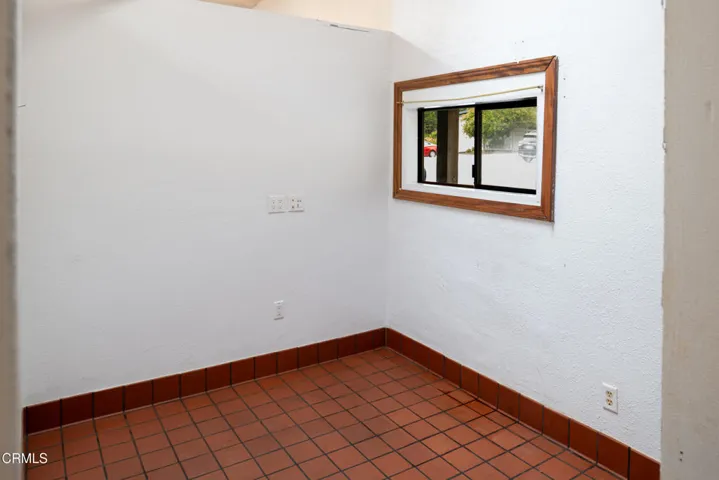 4c Good Food Window