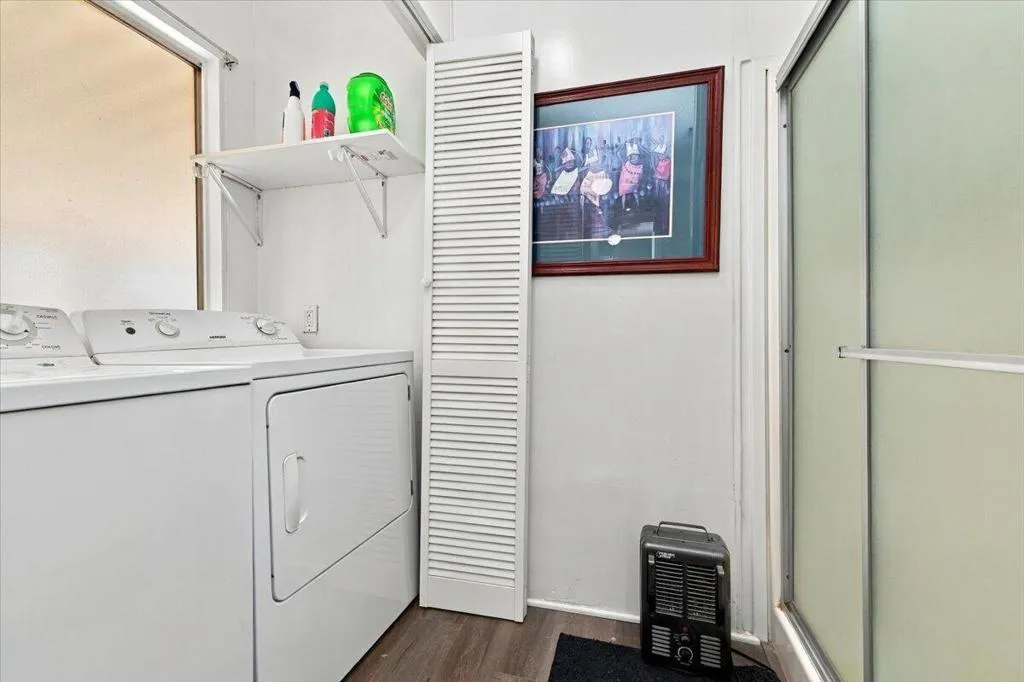 39-Laundry Area 39-Laundry Area
