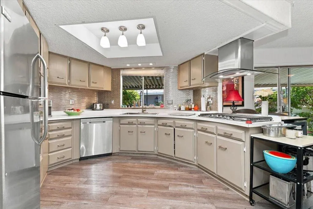 24-Kitchen - Copy 24-Kitchen - Copy
