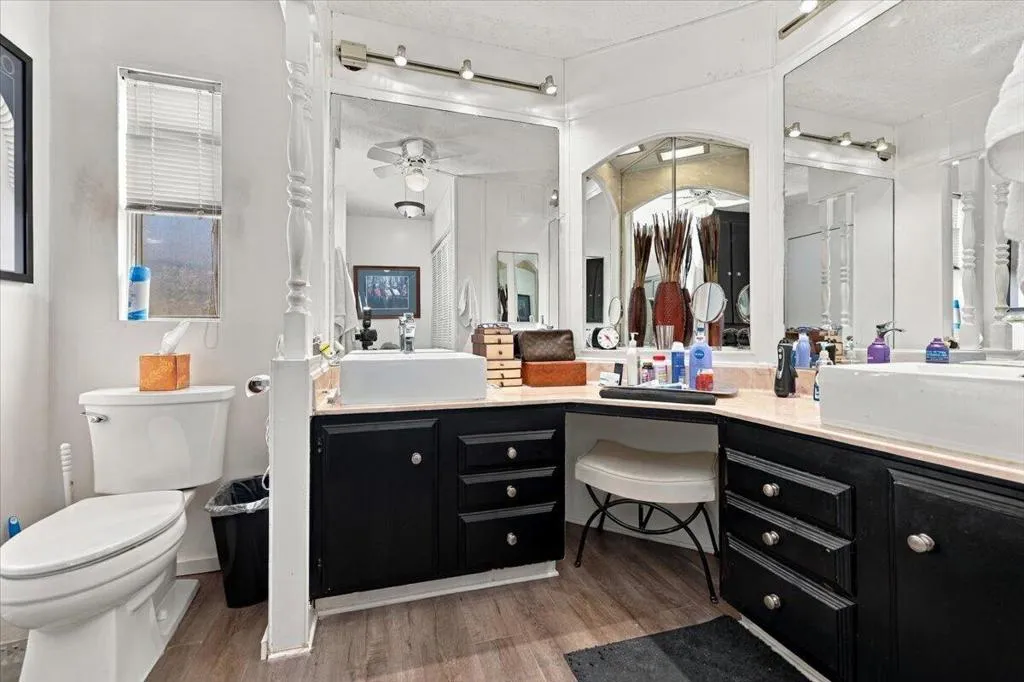 38-Bathroom 38-Bathroom