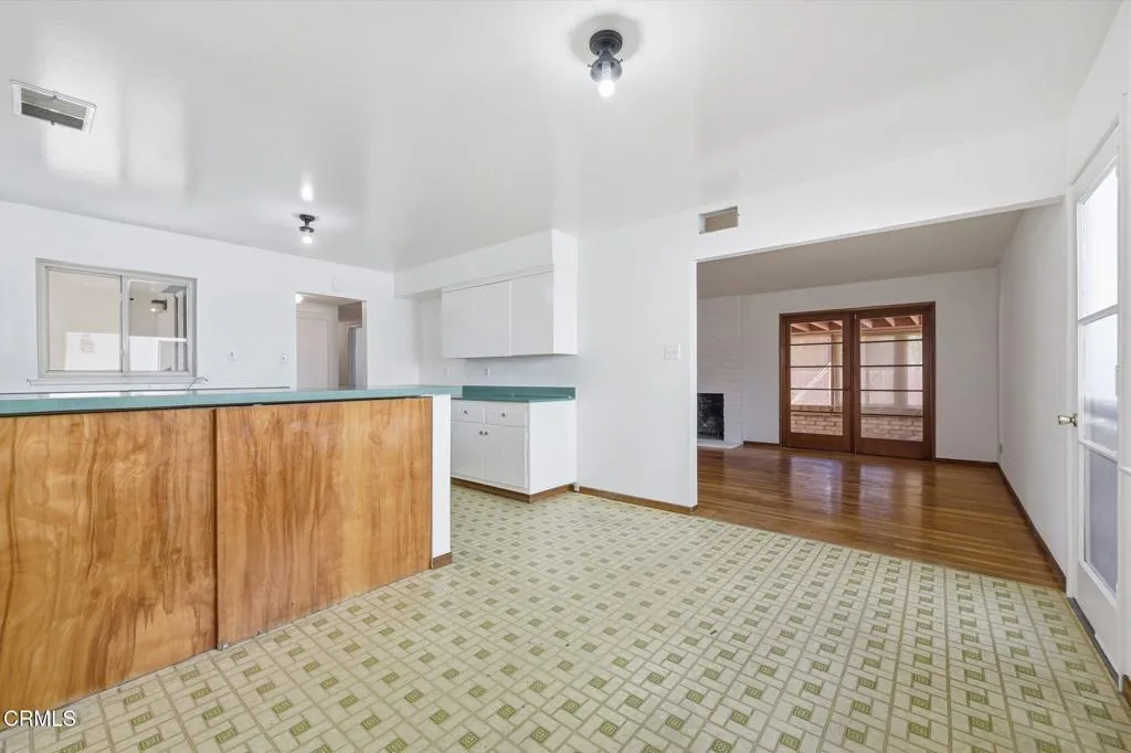 23-web-or-mls-124_Moultrie_Pl_Santa_Paul 23-web-or-mls-124_Moultrie_Pl_Santa_Paul