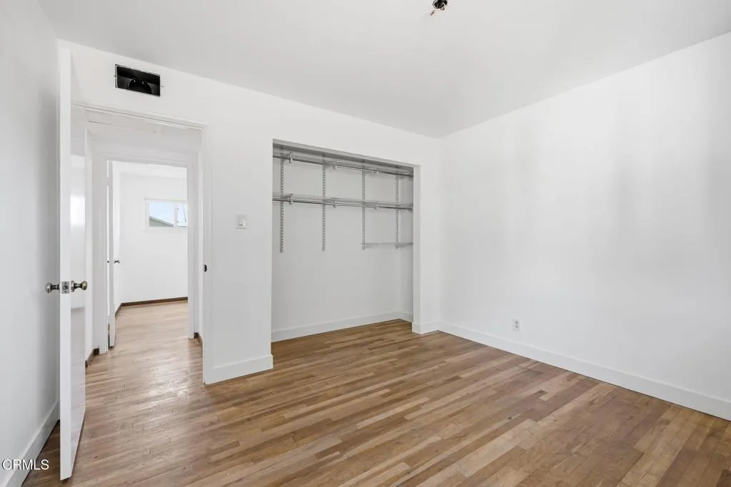 32-web-or-mls-124_Moultrie_Pl_Santa_Paul 32-web-or-mls-124_Moultrie_Pl_Santa_Paul