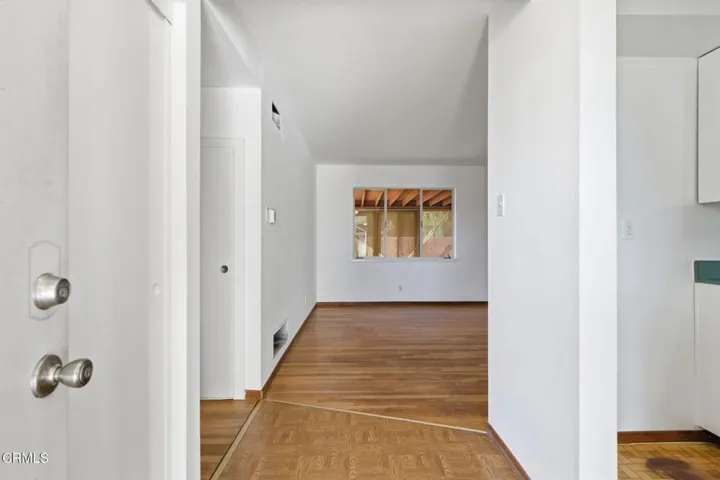 7-web-or-mls-124_Moultrie_Pl_Santa_Paula