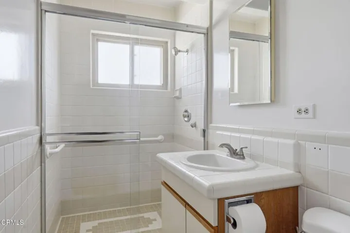 25-web-or-mls-124_Moultrie_Pl_Santa_Paul