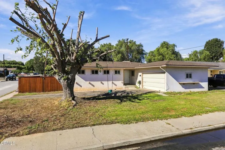 4-web-or-mls-124_Moultrie_Pl_Santa_Paula