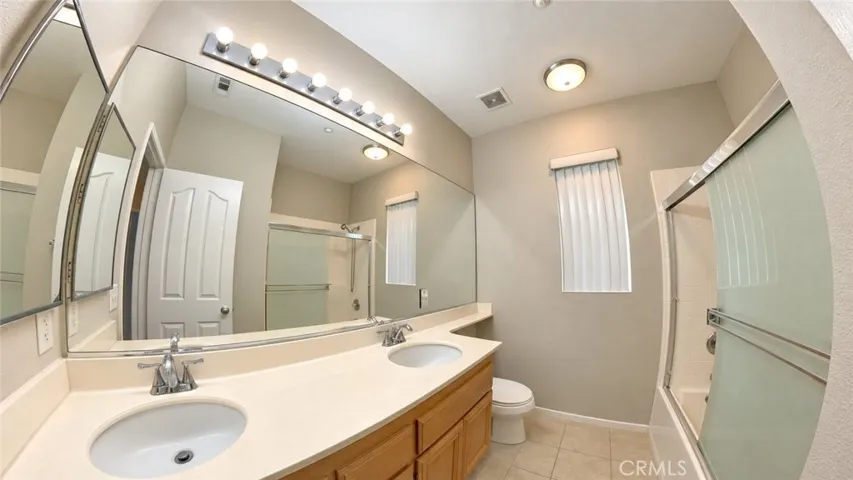 upstairs full bath