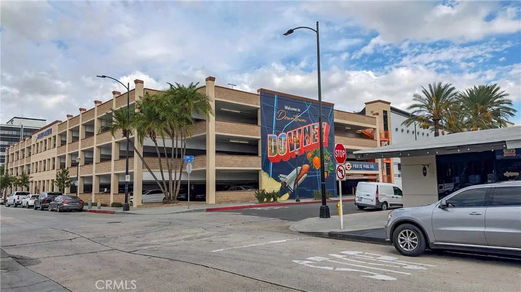 Parking structure nearby, walking distance Parking structure nearby, walking distance