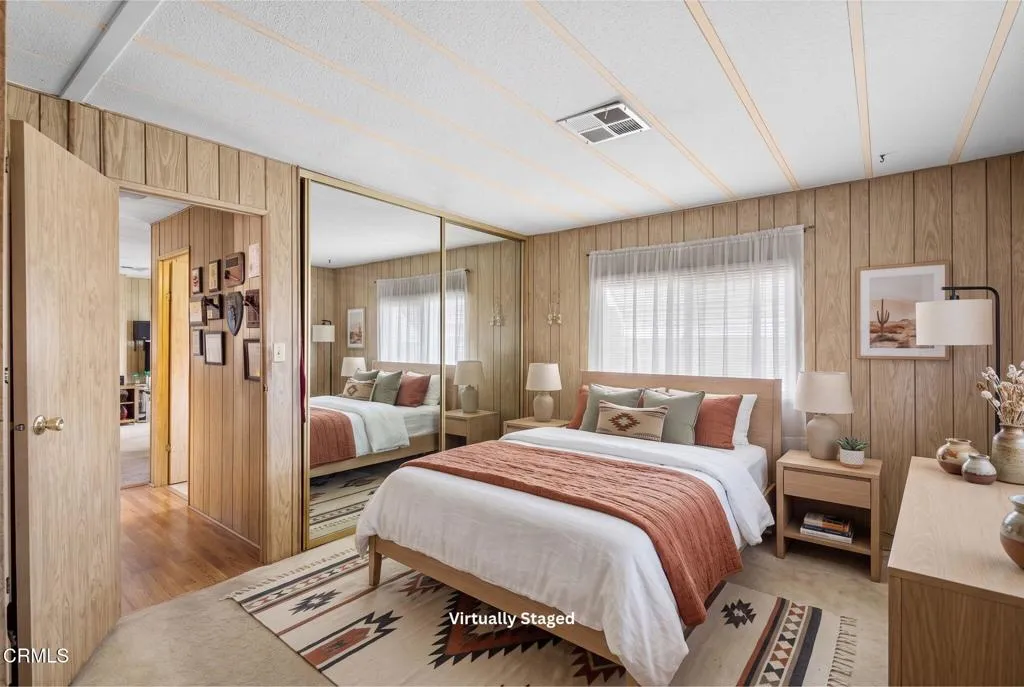 40-web-or-mls-Virtually Staged - 2