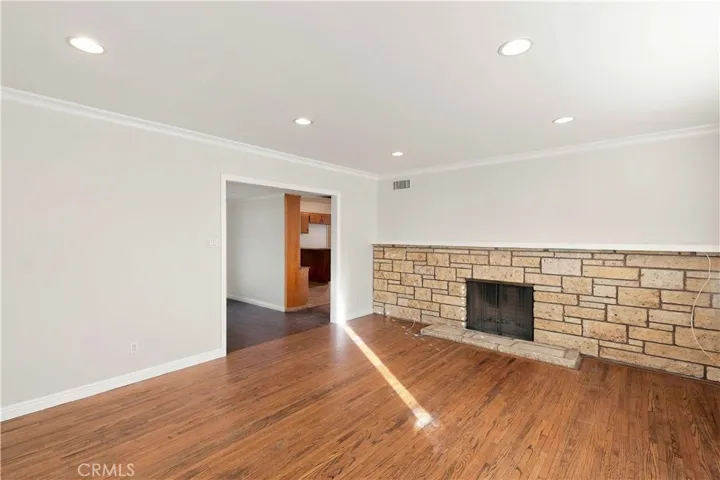 Family Room w/ fireplace