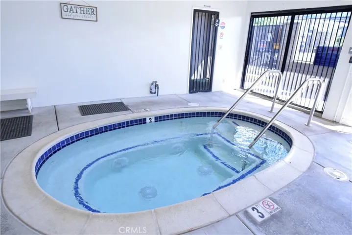 Private Community Spa
