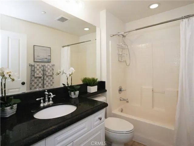Hallway bath