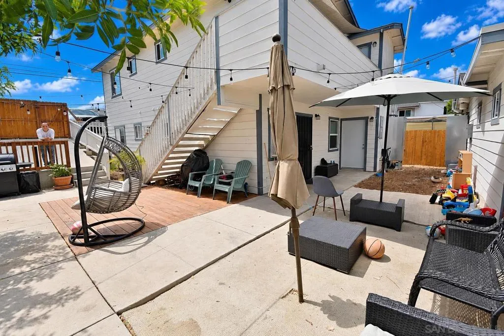 GAINT PRIVATE YARD