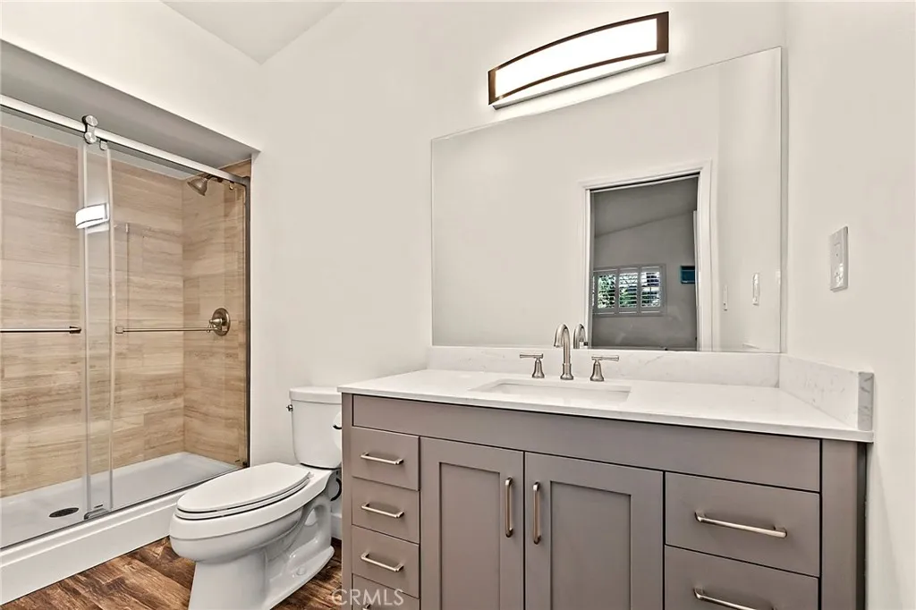 ADU - Remodeled Full Bath ADU - Remodeled Full Bath
