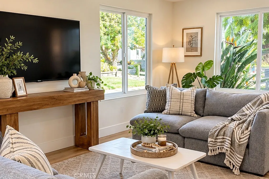 Bright Living Room with Garden Views Bright Living Room with Garden Views
