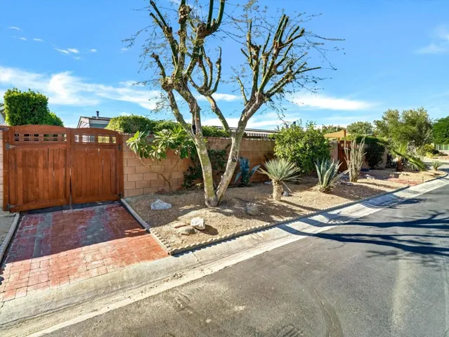04-73443 Desert Greens N-4