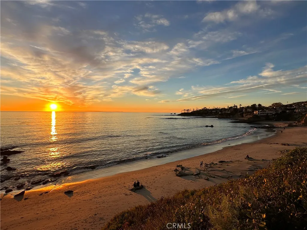 Divers Cove is a short stroll away!