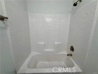 Bathroom 2 shower/tub