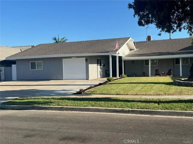 1 parking space in driveway