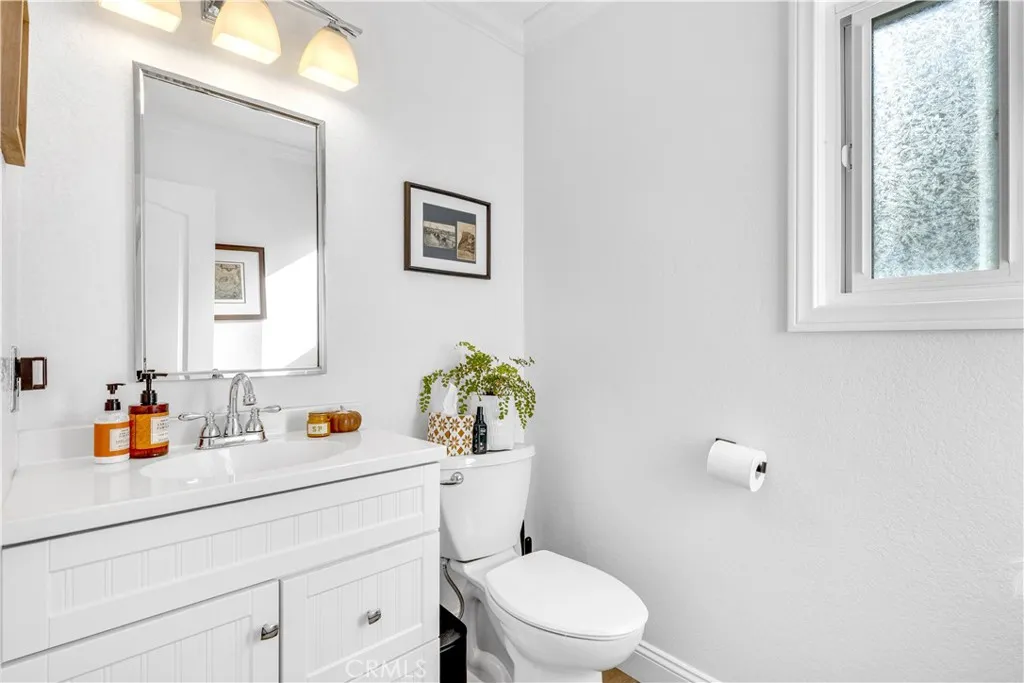 Powder room Powder room