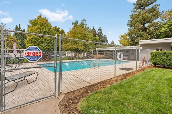 Park Community pool