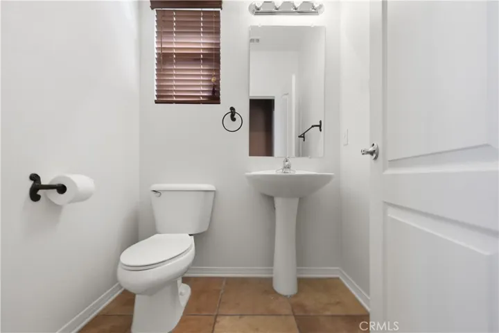 1/2 bath