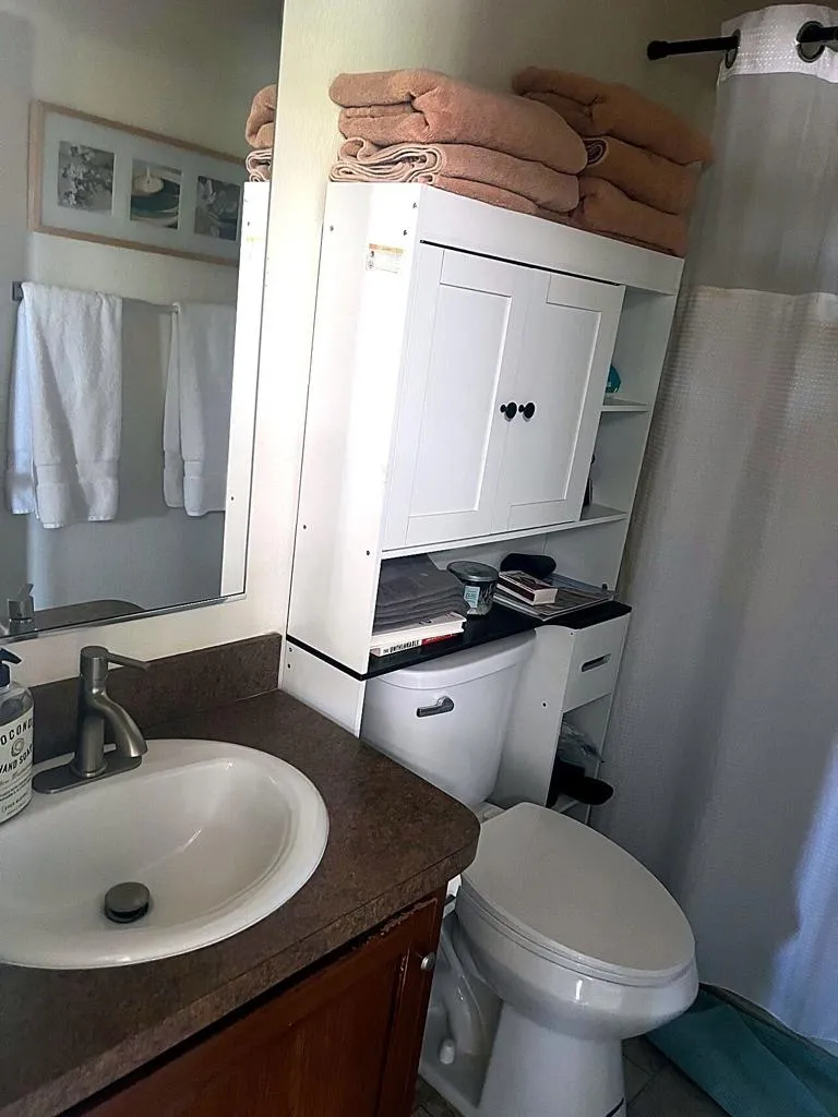03-bathroom-1 03-bathroom-1