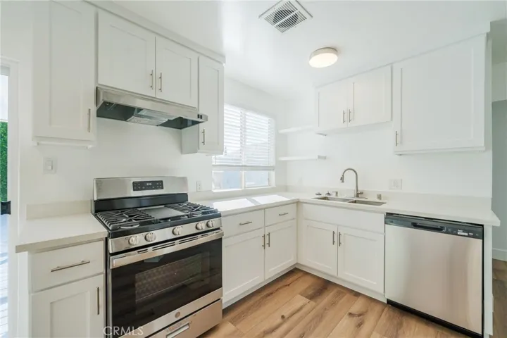 Bright Kitchen - Original