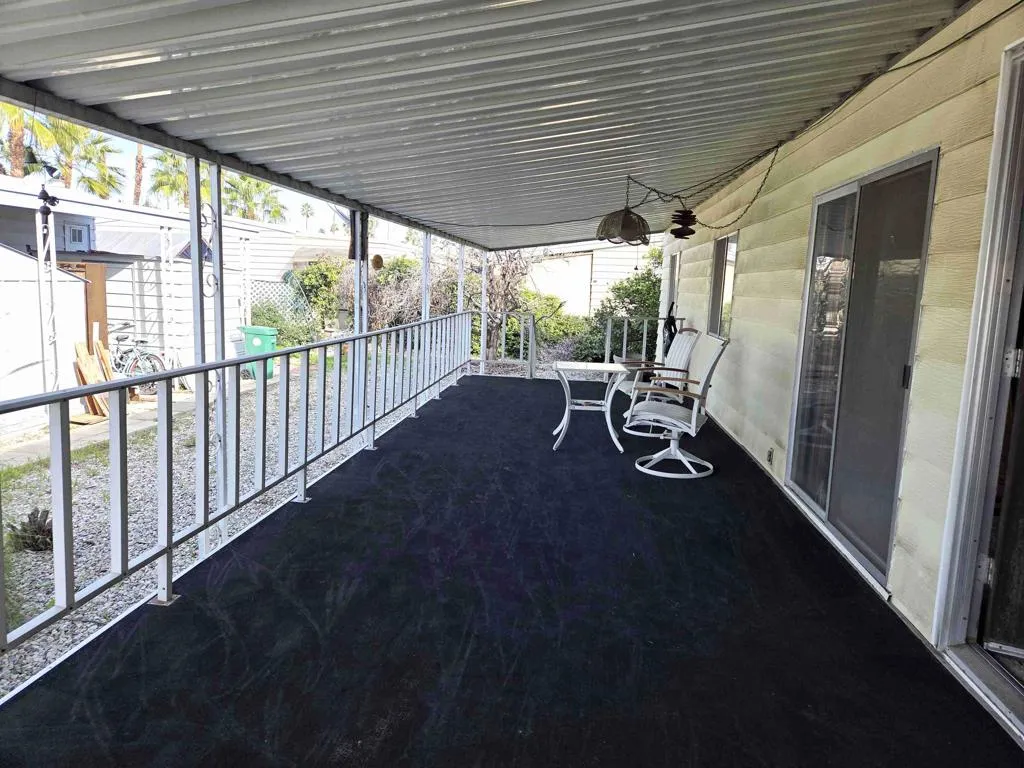 Spacious Deck Spacious Deck