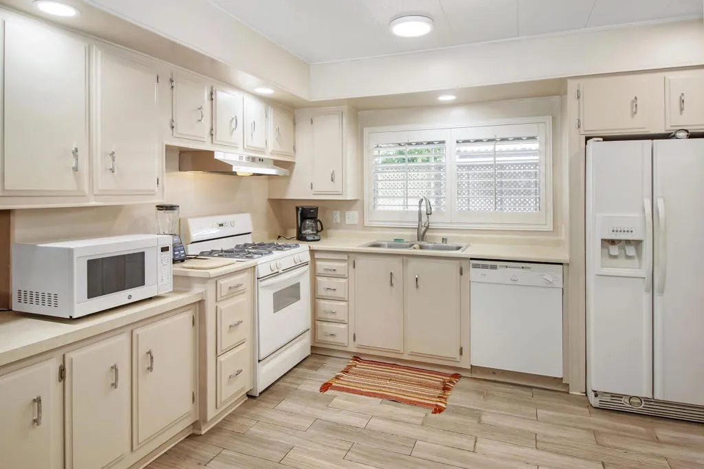 Large kitchen