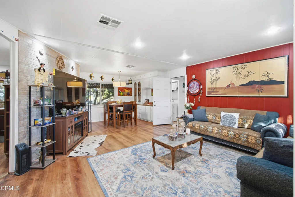 10_living room