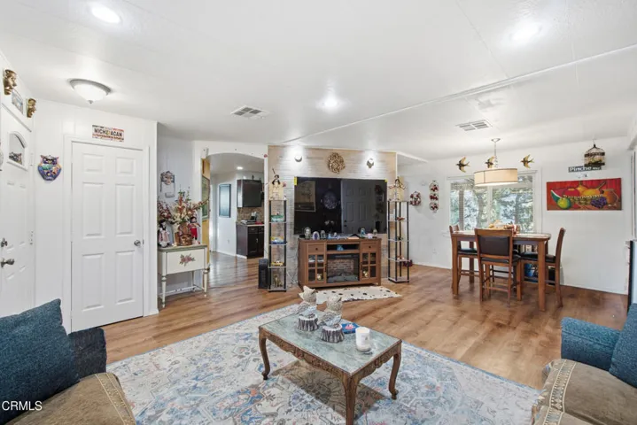 14_living room