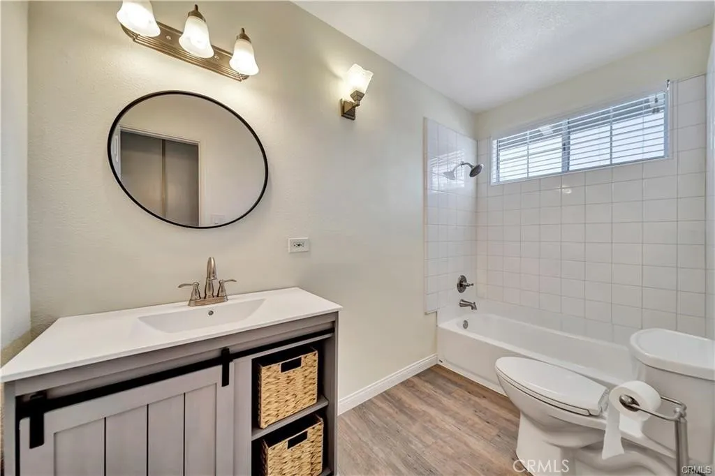 Bathroom 2. Photos do not reflect the current tenant occupied condition. House will be professionally cleaned and restored to this condition upon sale Bathroom 2. Photos do not reflect the current tenant occupied condition. House will be professionally cleaned and restored to this condition upon sale