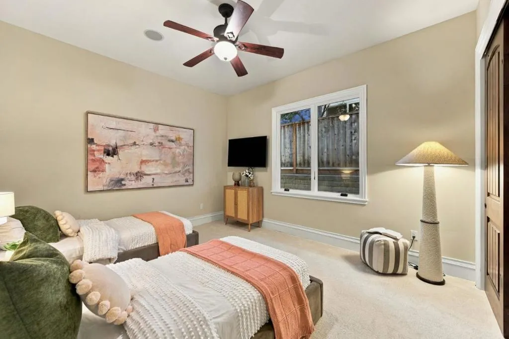 Guest bedroom suite with TV and ceiling fan, Los Gatos Guest bedroom suite with TV and ceiling fan, Los Gatos