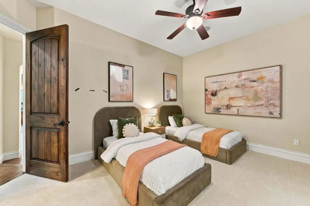 Guest bedroom with two twin beds and ceiling fan, Los Gatos Guest bedroom with two twin beds and ceiling fan, Los Gatos