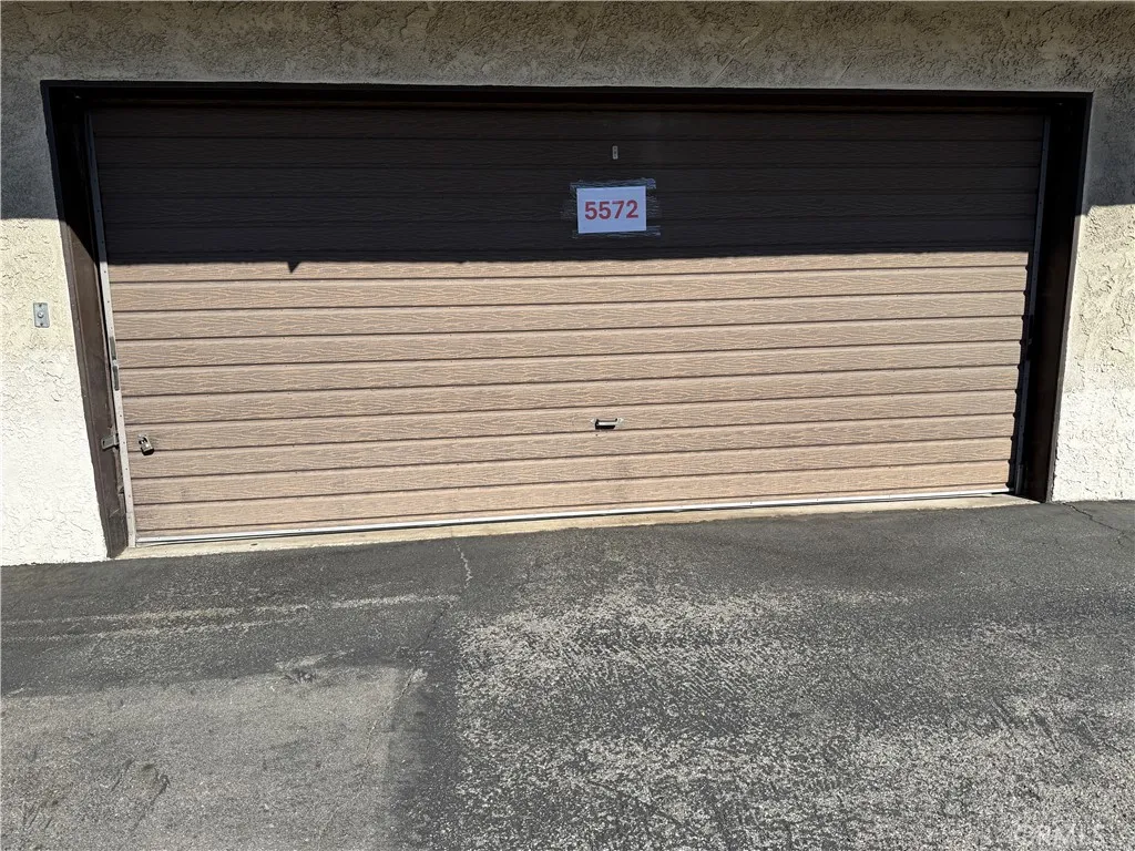 detached garage