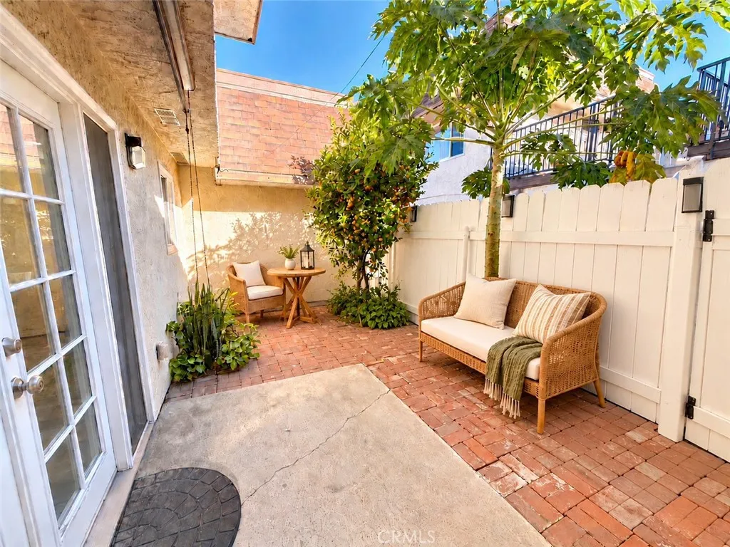 virtually stagged backyard