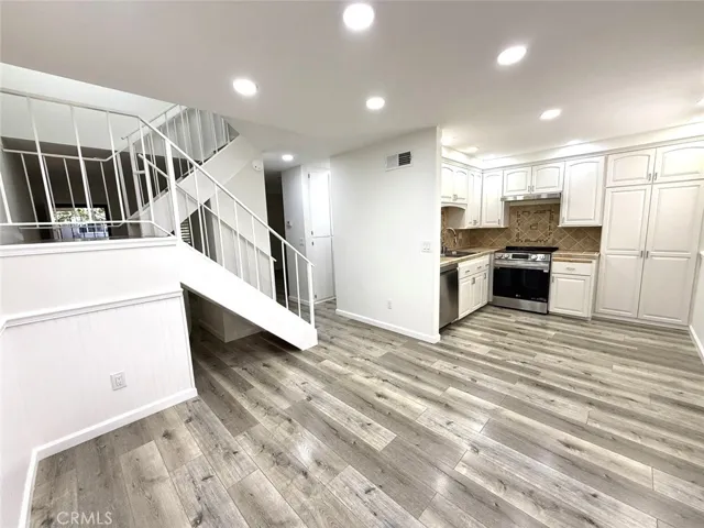 dinning area & kitchen