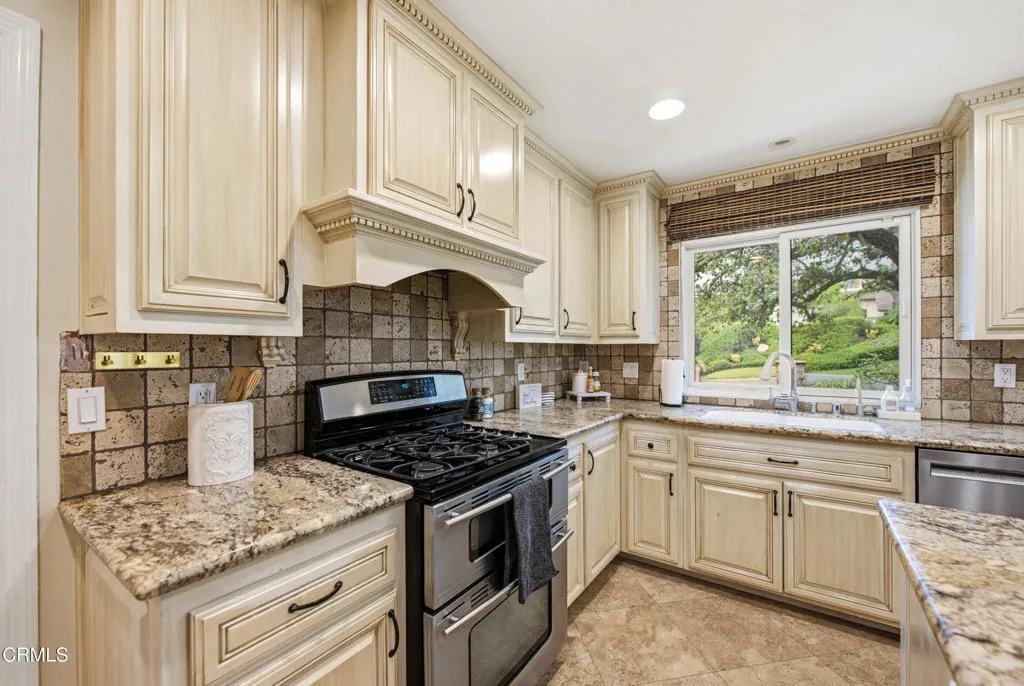 1612 San Rafael Way Camarillo 2-14 1612 San Rafael Way Camarillo 2-14