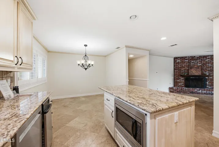1612 San Rafael Way Camarillo 2-16