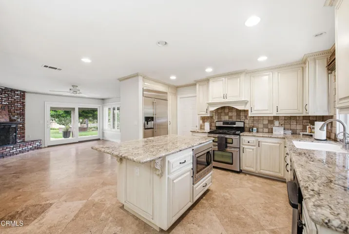 1612 San Rafael Way Camarillo 2-11