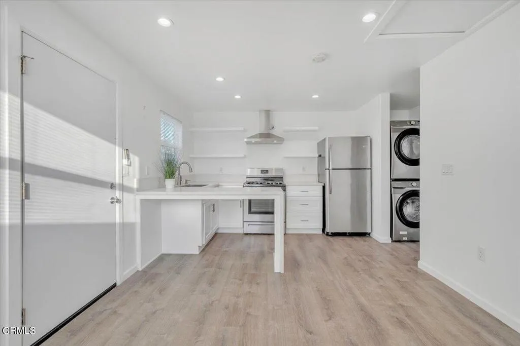 03-1420 W 69th St-1 03-1420 W 69th St-1