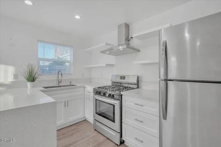 04-1420 W 69th St-8