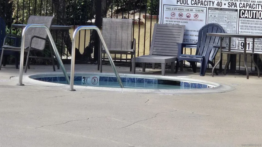 Swimming Pool/Hot Tub/Sauna