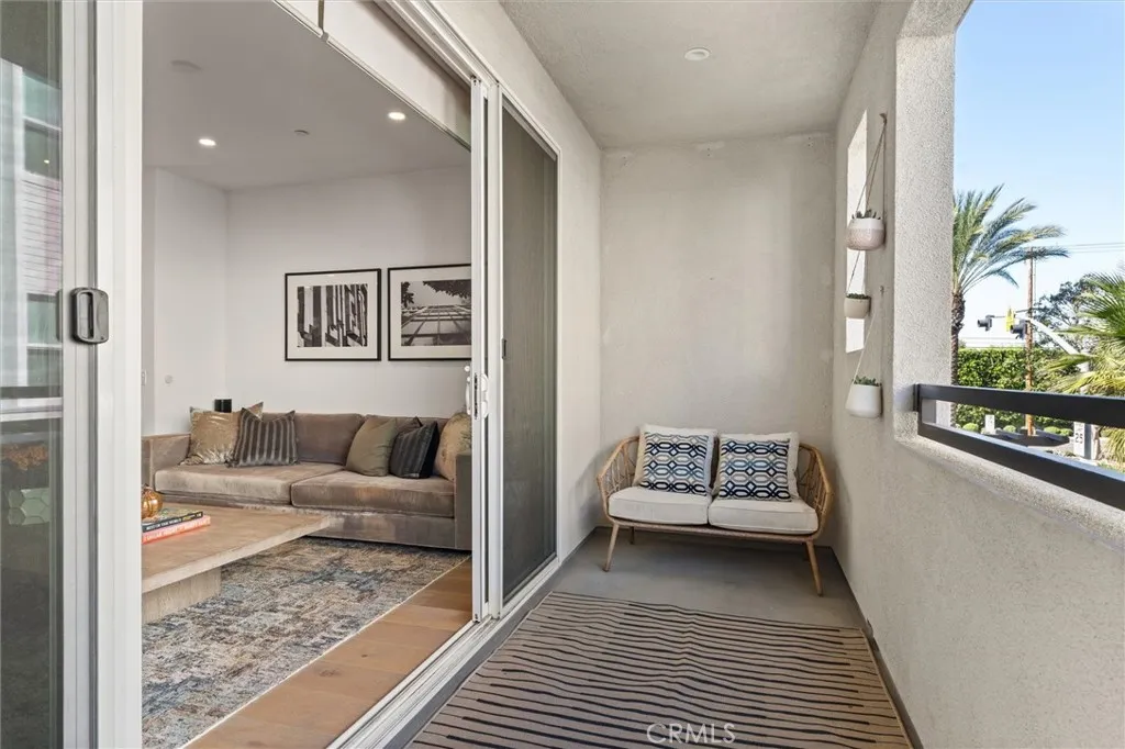 2nd Floor Patio