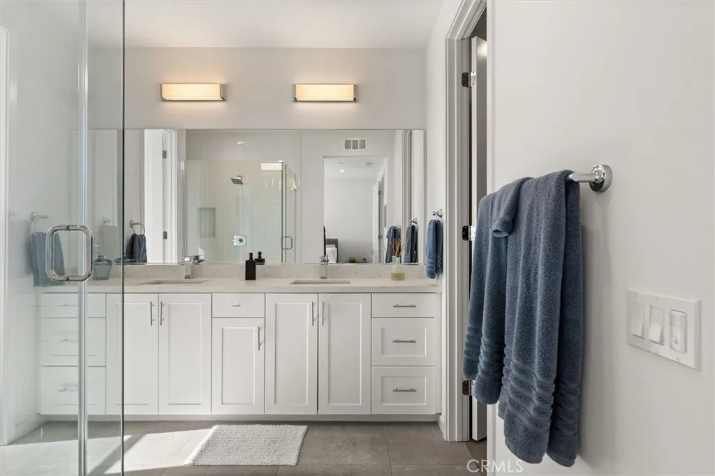 Primary Suite Bathroom