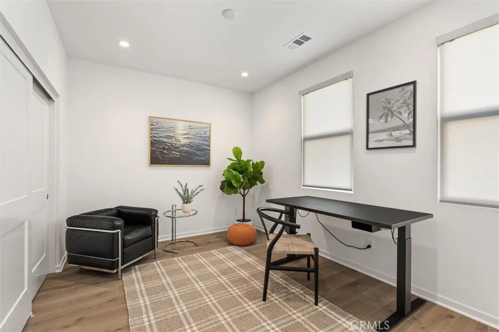 3rd Floor Bedroom Suite / Office