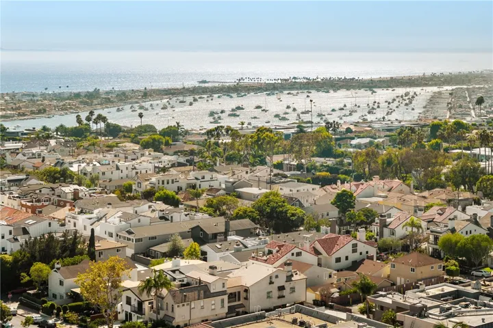 walking distance to CDM Village and Beaches
